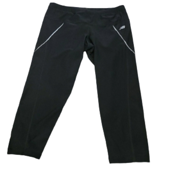 New Balance crops with reflective piping - Picture 1 of 8